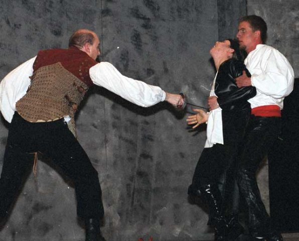 Tybalt ersticht Mercutio